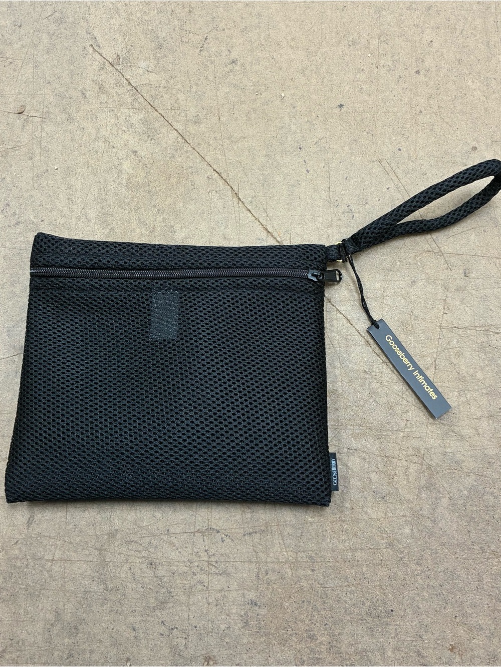 Gooseberry Intimates Black Mesh Wrist Pouch – Men's Travel Toiletry Organizer